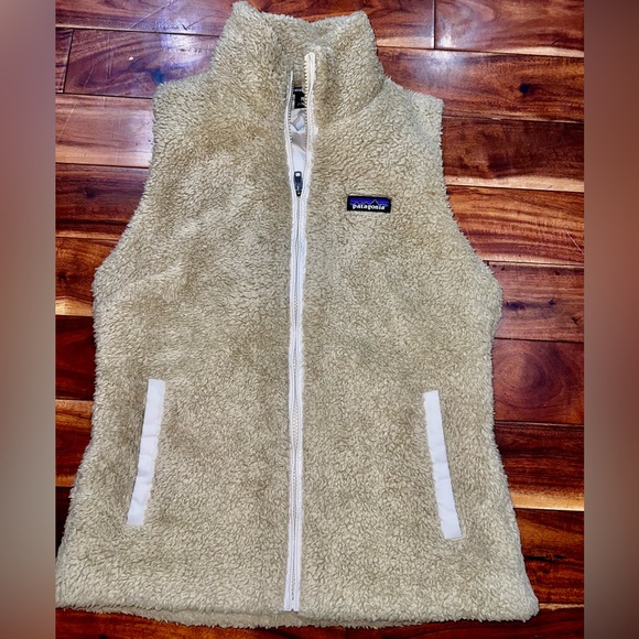 Patagonia Jackets & Blazers - Patagonia Women's Los Gatos high-pile fleece vest M